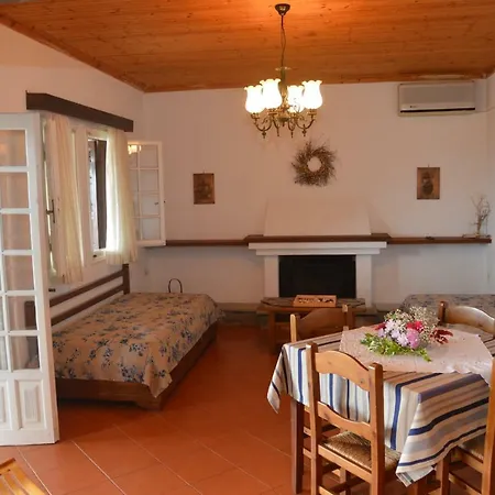 Triantafyllia's House * Agios Ioannis (Thessaly)
